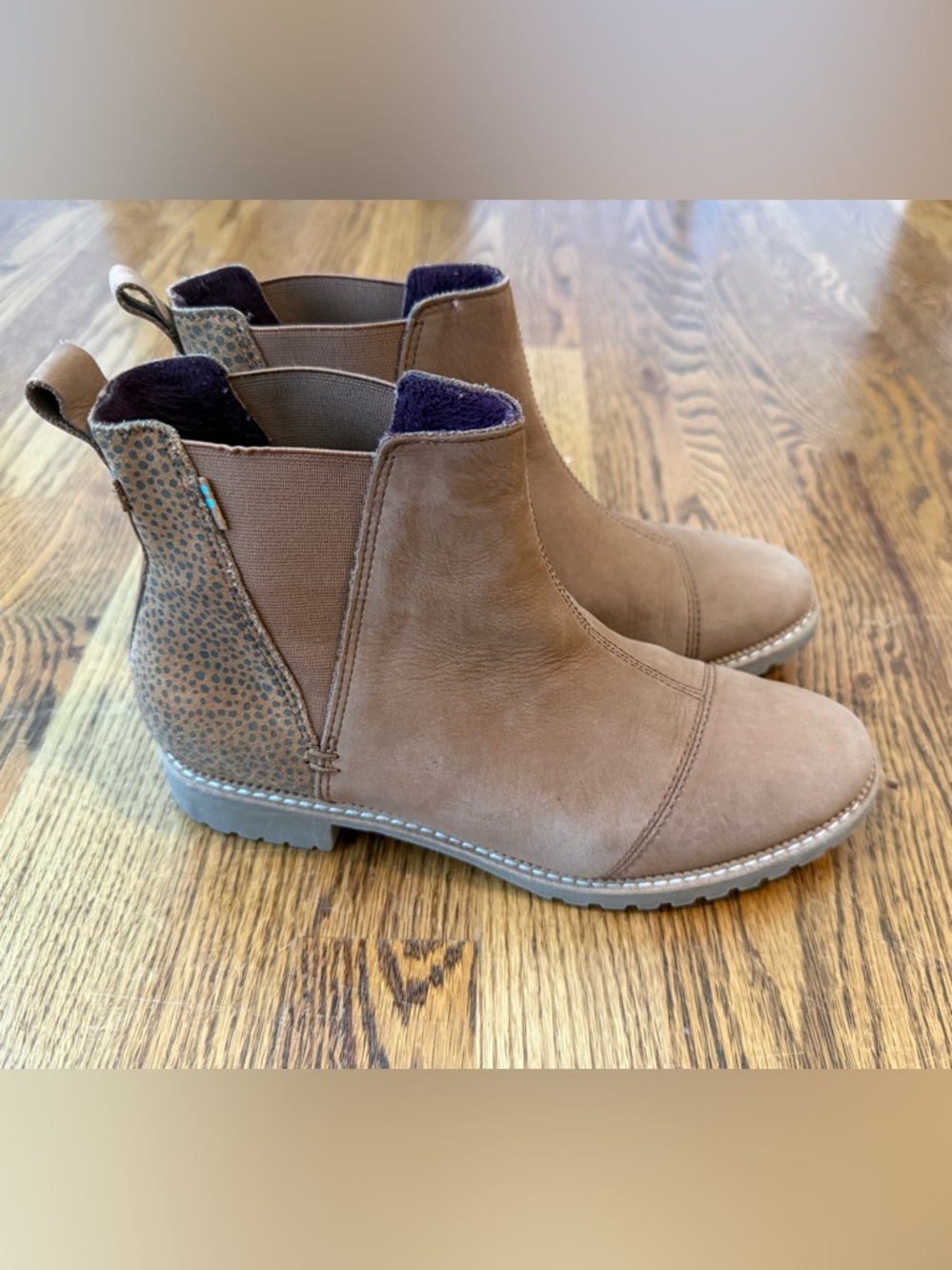 TOMS Cleo Chelsea Womens Brown Cheeta Print Casual Boots Sz 7